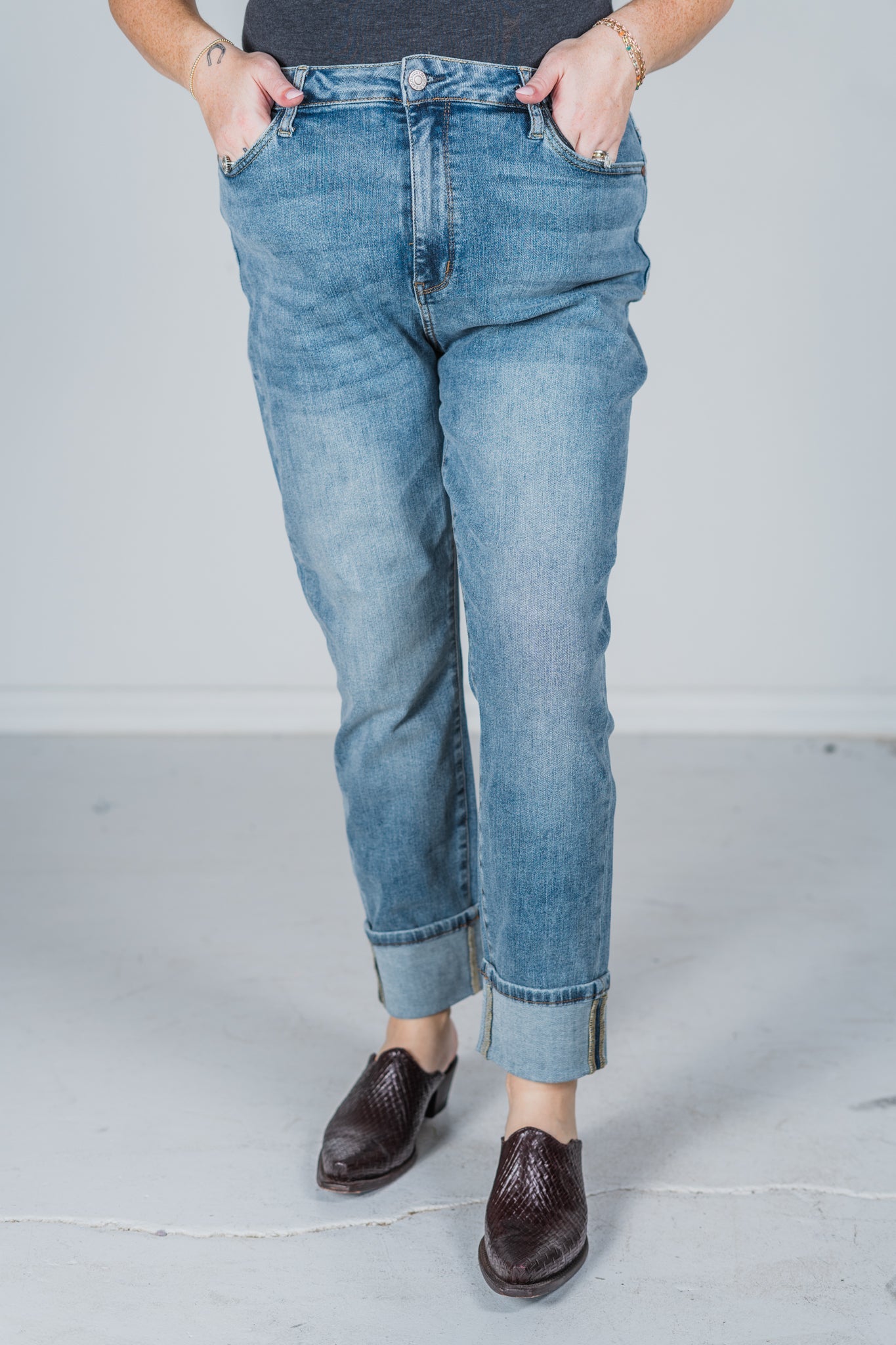 Judy Blue High - Waist Vintage Wash Boyfriend Jeans - Whiskey Skies - JUDY BLUE