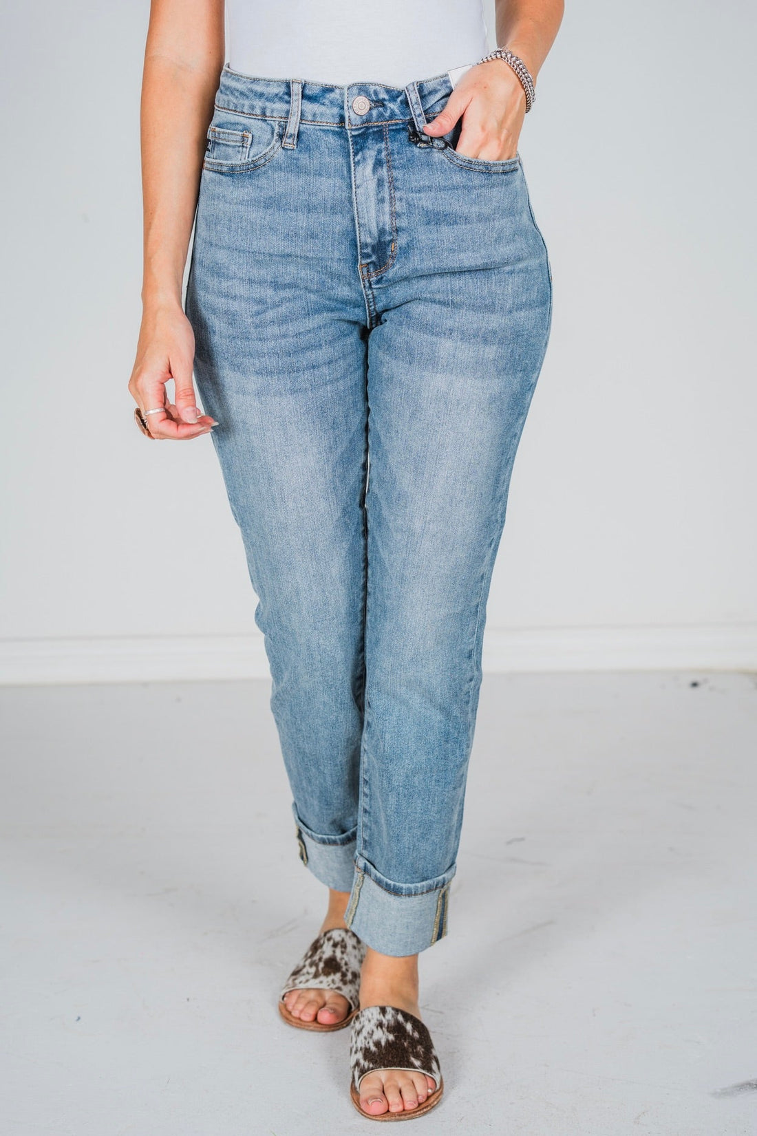 Judy Blue High - Waist Vintage Wash Boyfriend Jeans - Whiskey Skies - JUDY BLUE