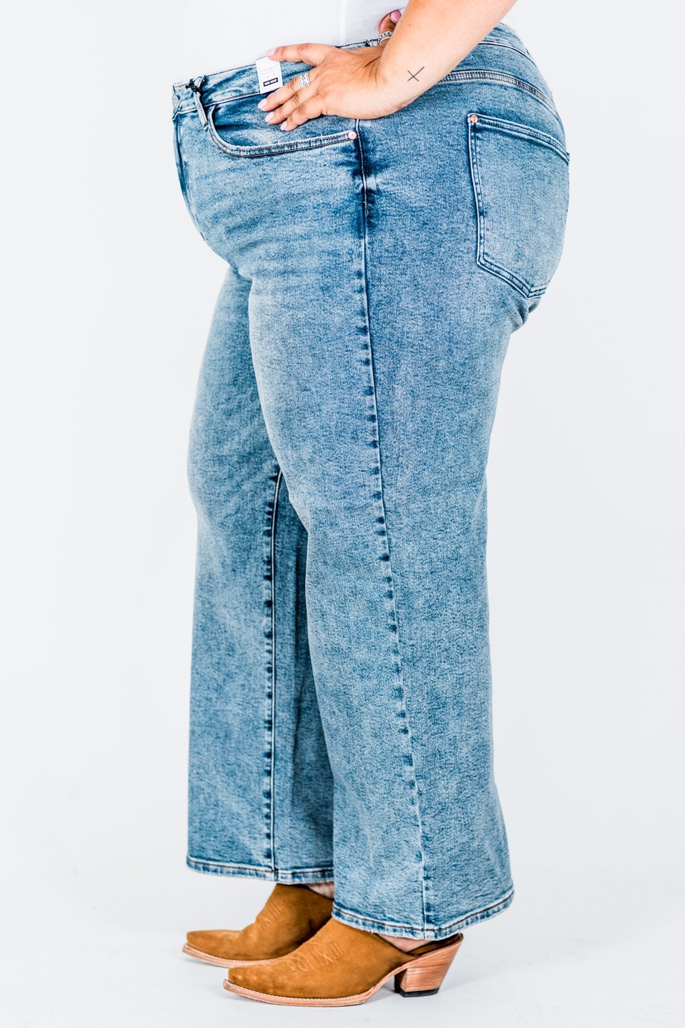 Judy Blue High - Waist Wilhemina Light Vintage Wash Wide Leg Jeans - Whiskey Skies - JUDY BLUE