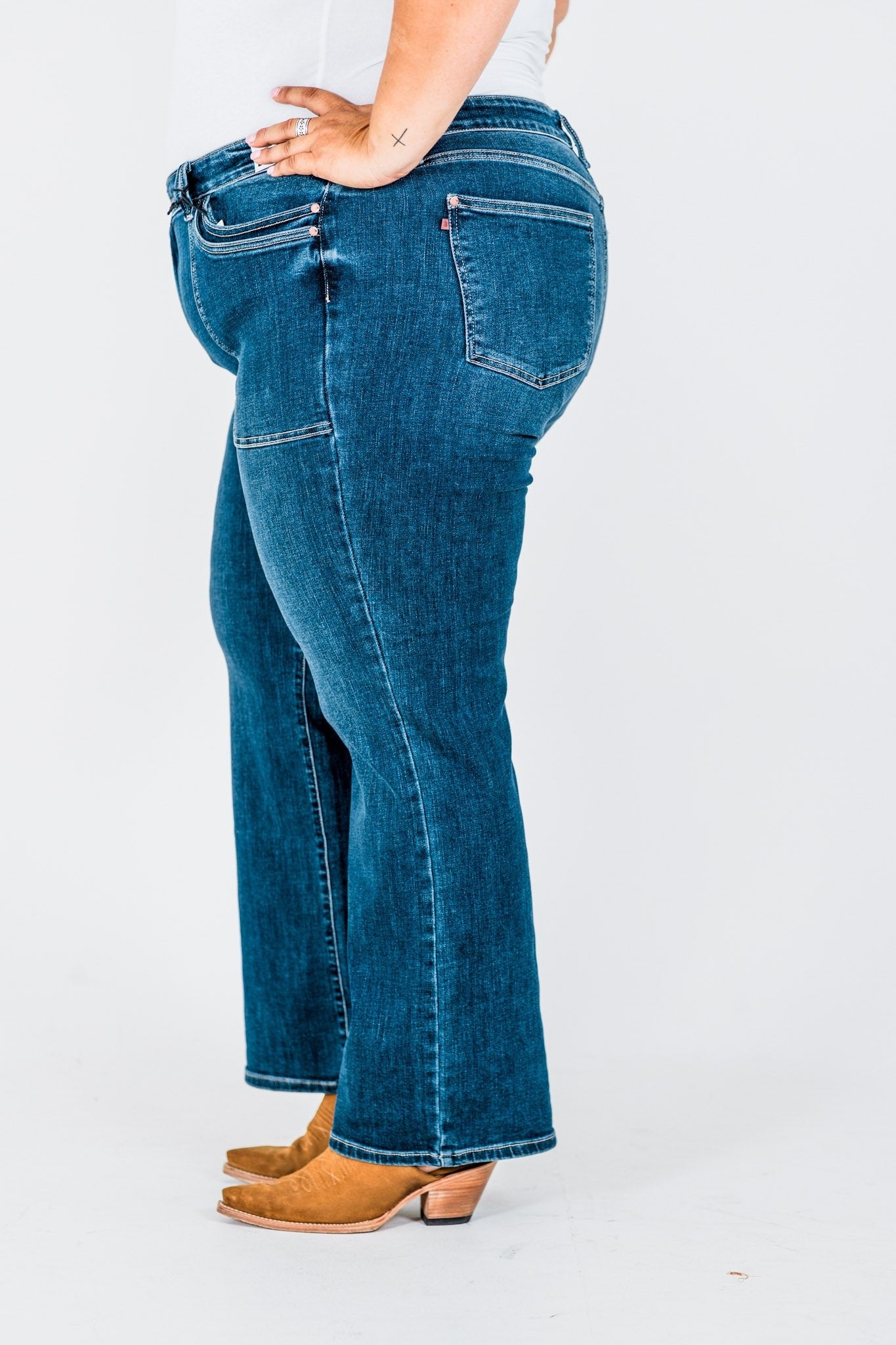 Judy Blue Mid Rise 90's Straight Jeans With Double Pockets - Whiskey Skies - JUDY BLUE