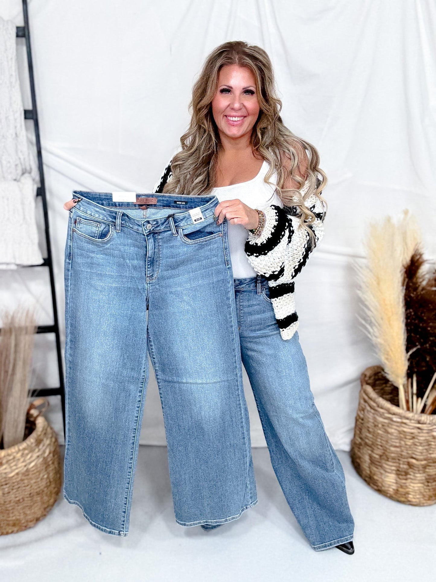 Judy Blue Mid - Rise Retro Wide Leg Jeans - Whiskey Skies - JUDY BLUE