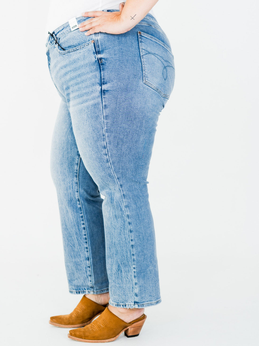 Judy Blue Mid Rise Rigid Magic Straight Leg Jeans - Whiskey Skies - JUDY BLUE