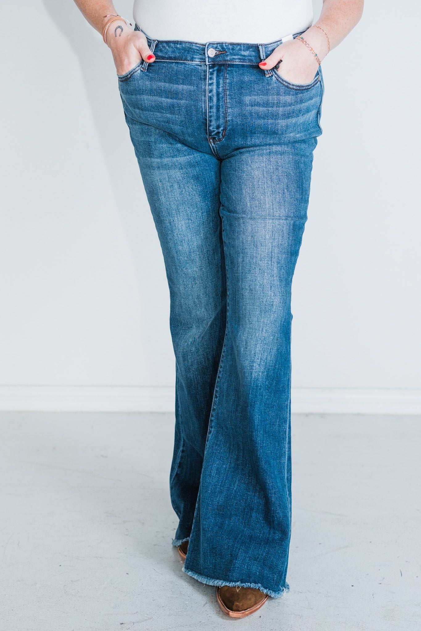 Judy Blue Mid - Rise Vintage Wash Flare Jeans w/ Destroy Fray Hem - Whiskey Skies - JUDY BLUE