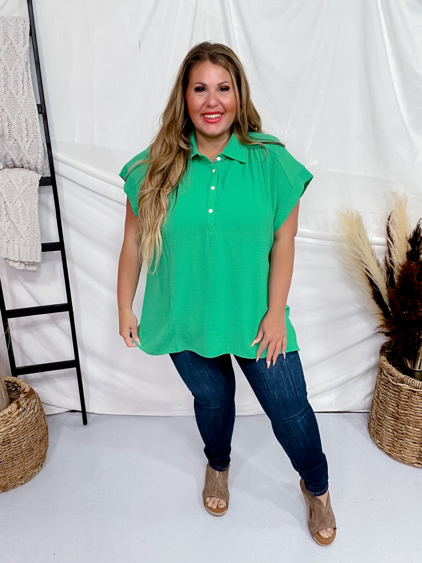 Kelly Green Cap Sleeve Air Flow Top with Pleated Back - Whiskey Skies - ANDREE BY UNIT