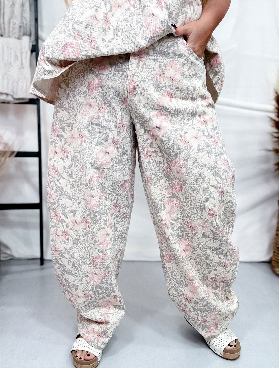 Khaki Floral Barrel Leg Pants - Whiskey Skies - DAVI & DANI
