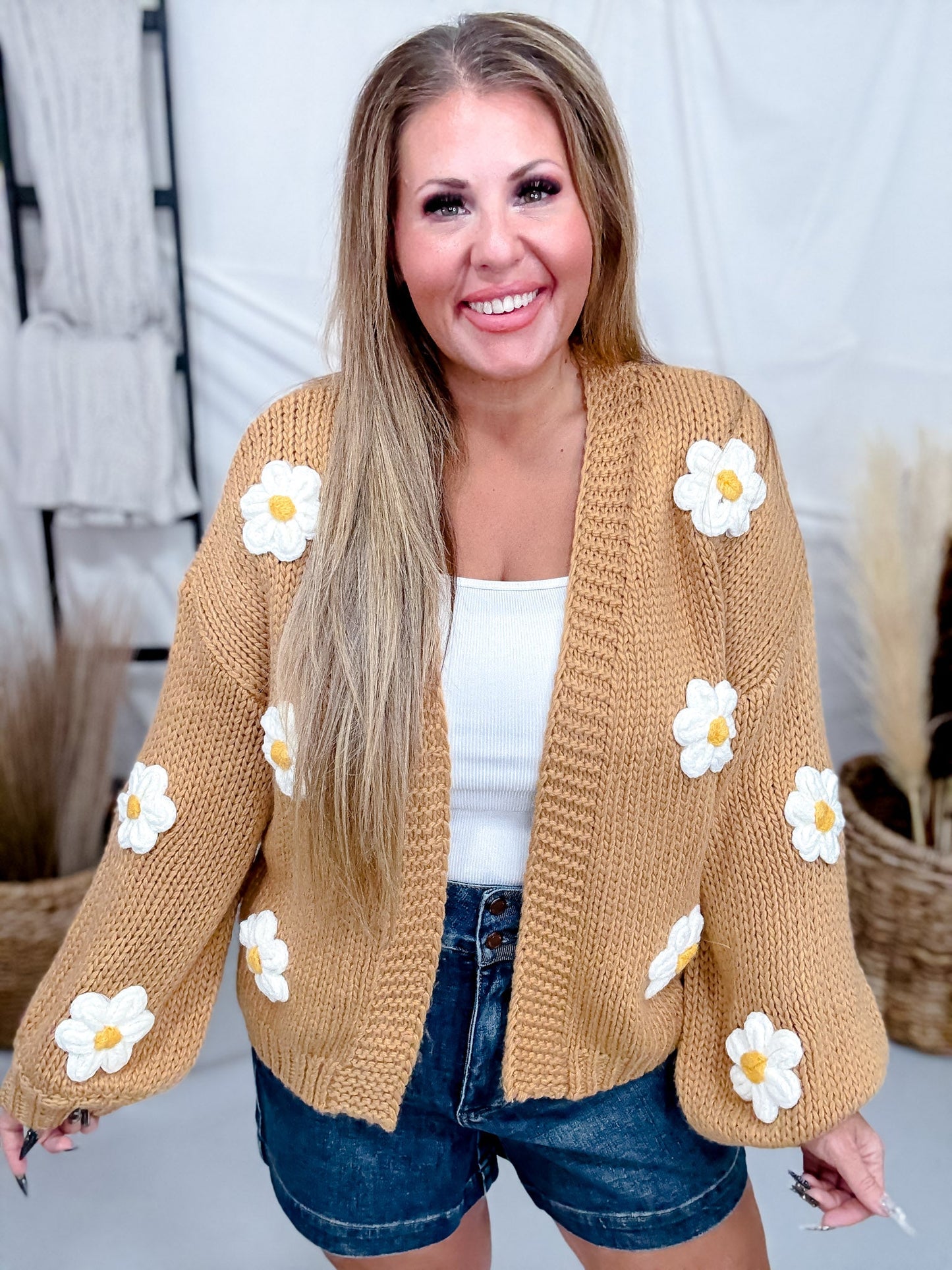 Knit Cardigan with Daisies in Camel Brown - Whiskey Skies - POLAGRAM + BAEVELY