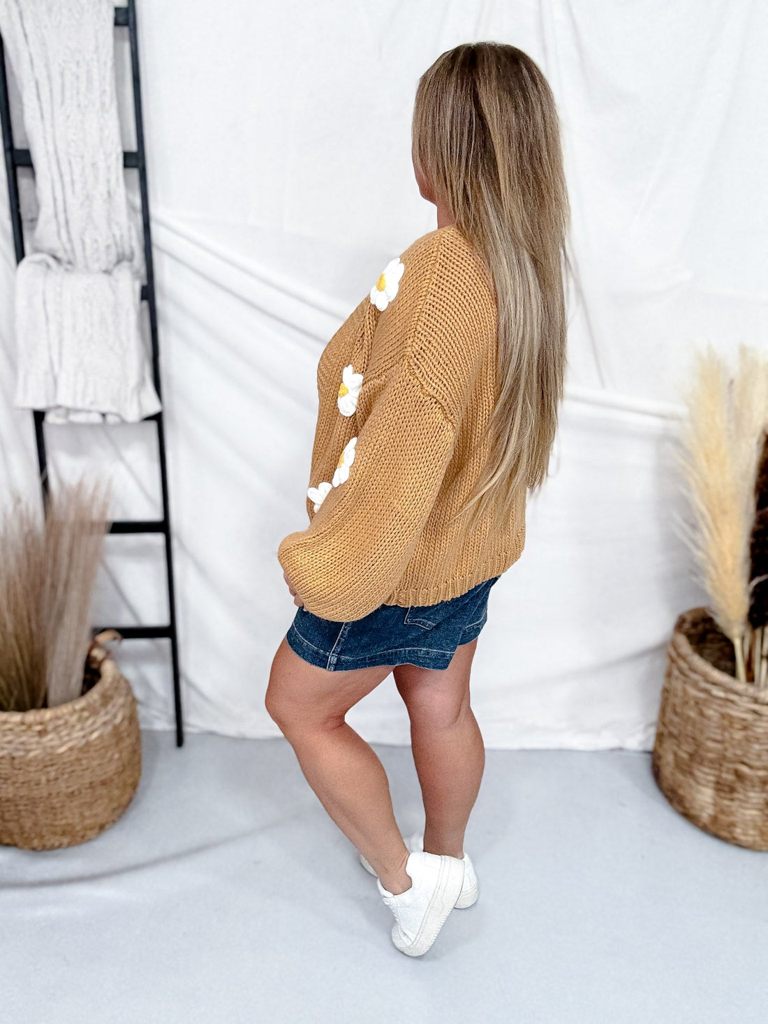 Knit Cardigan with Daisies in Camel Brown - Whiskey Skies - POLAGRAM + BAEVELY