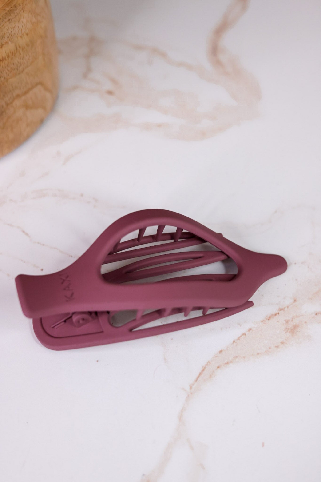 Large Lay Down Claw Clip (8 Colors) - Whiskey Skies - KAXI