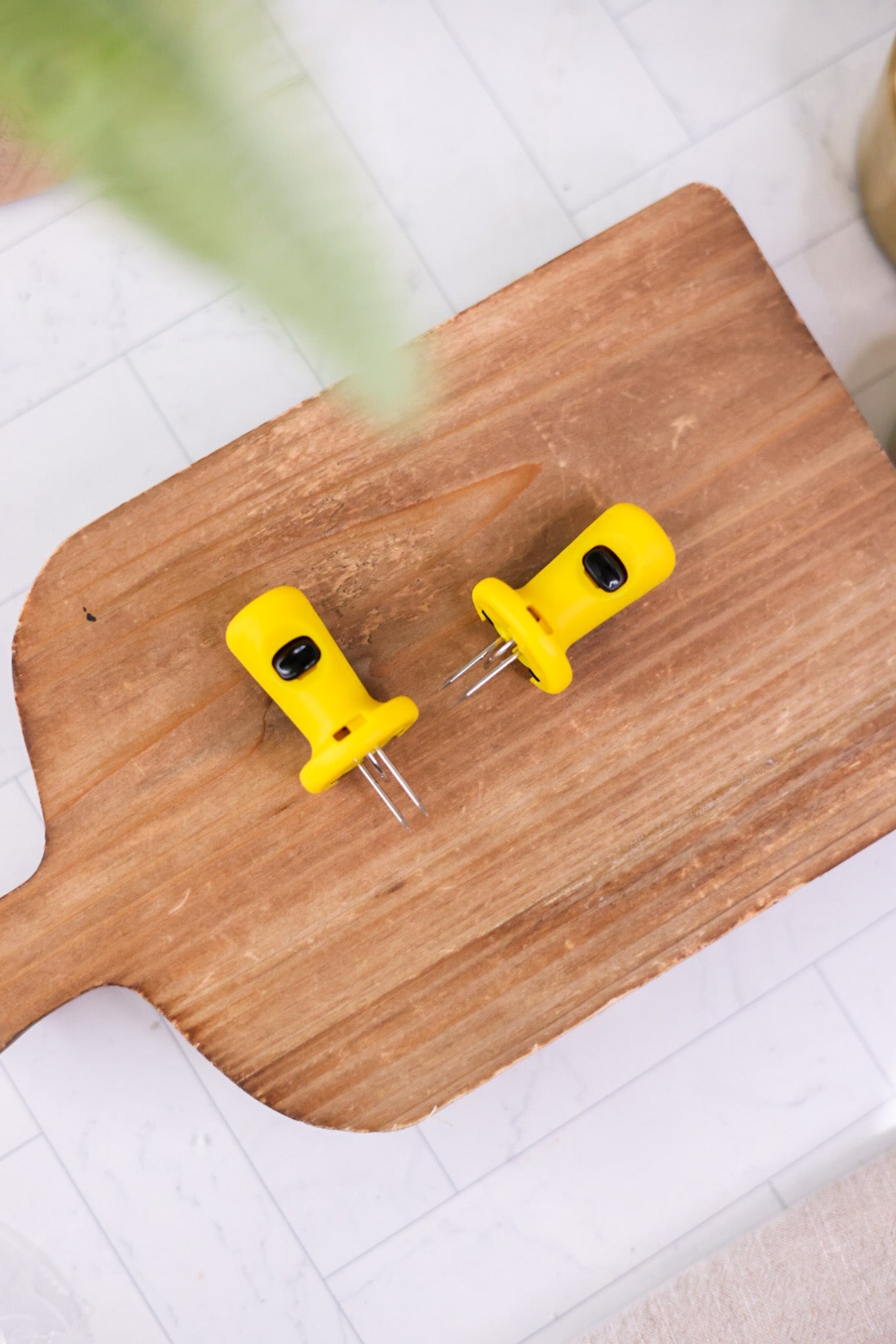 Locking Corn on the Cob Holders - Whiskey Skies - DREAMFARM