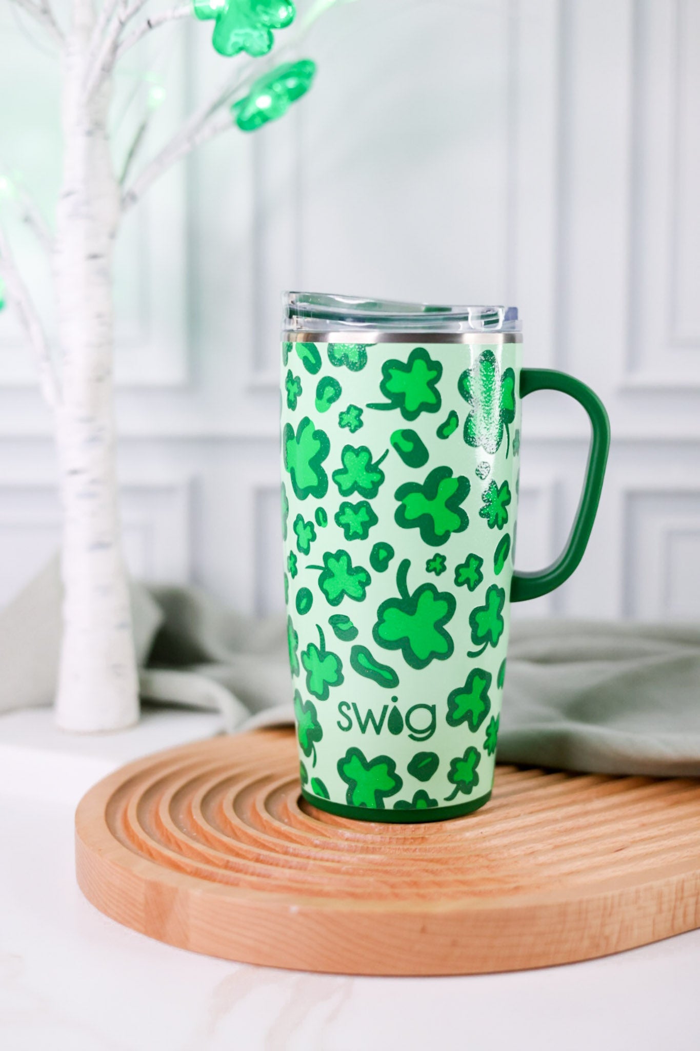 Swig Life, 22oz Stainless Steel Travel Mug, Lucky Leopard Green