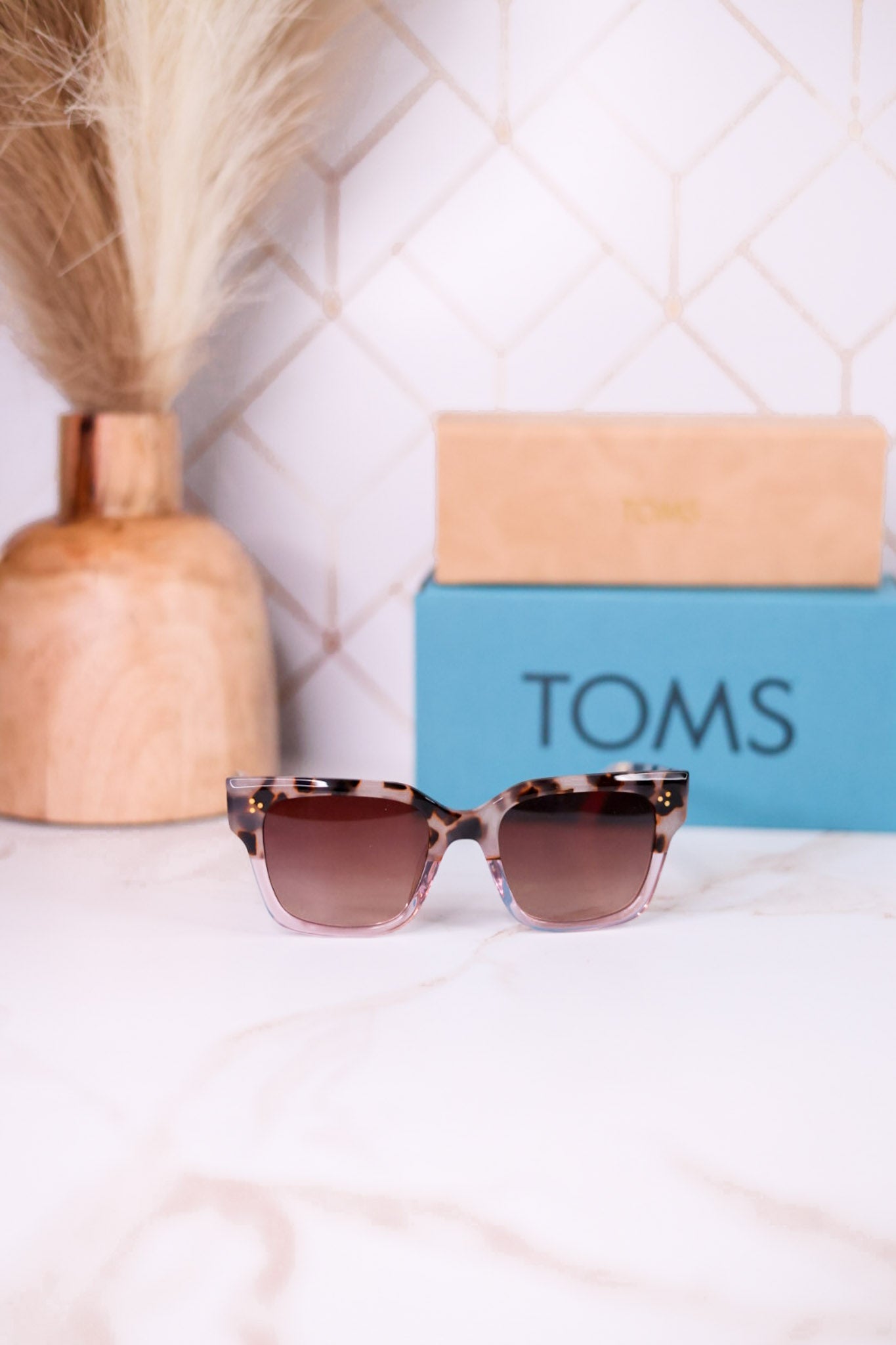 Madison Sunglasses In Vintage Tortoise Pink Fade - Whiskey Skies - TOMS
