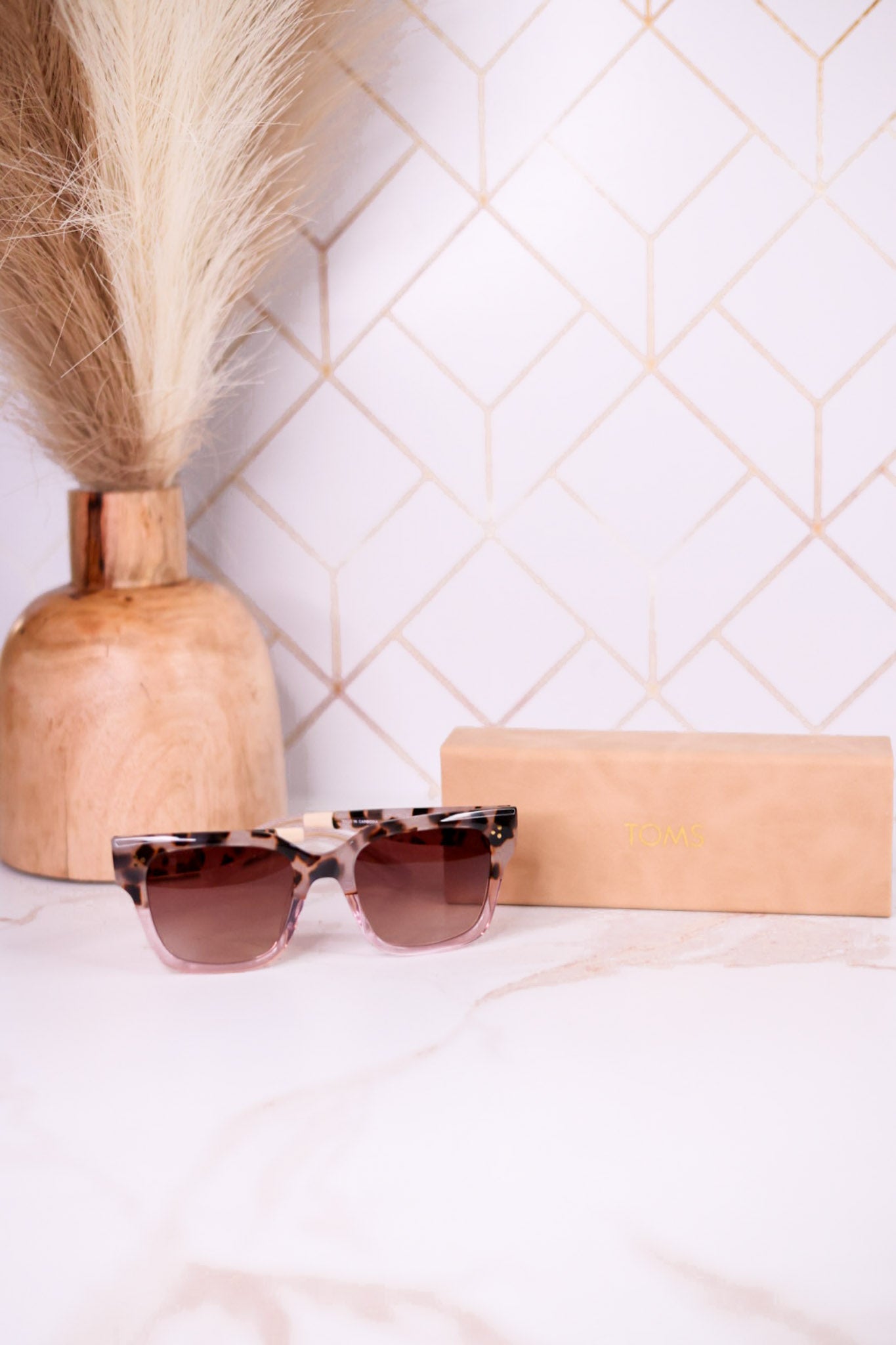 Madison Sunglasses In Vintage Tortoise Pink Fade - Whiskey Skies - TOMS