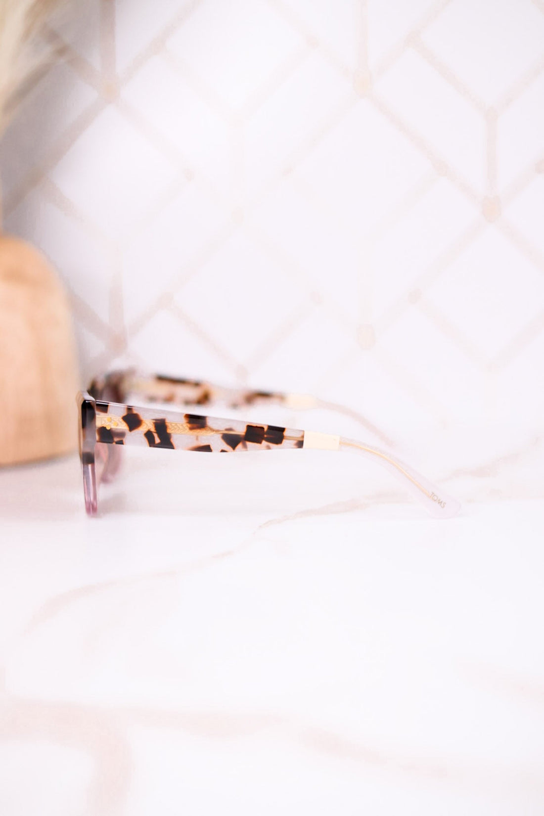 Madison Sunglasses In Vintage Tortoise Pink Fade - Whiskey Skies - TOMS