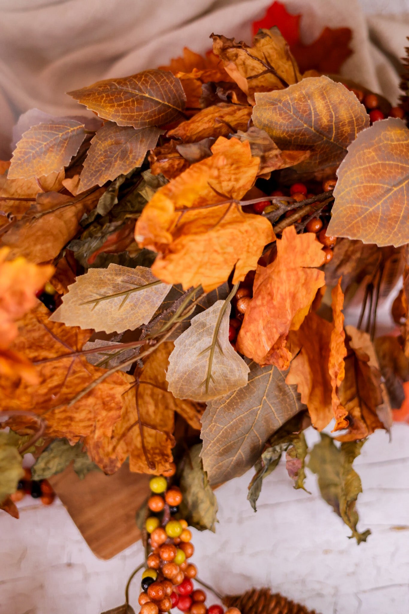 Maple Beech And Oak Dripping Garland - Whiskey Skies - WT COLLECTION