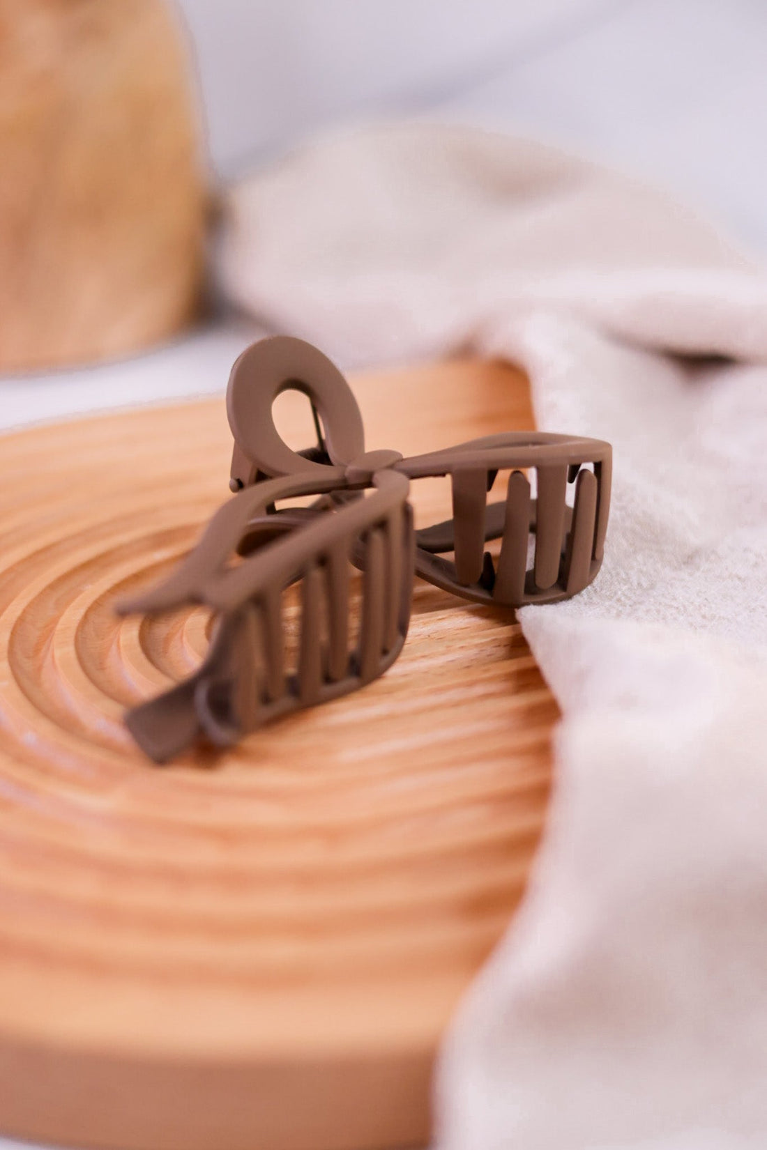 Matte Bow Claw Clips (9 Colors) - Whiskey Skies - QUEENS DESIGNS