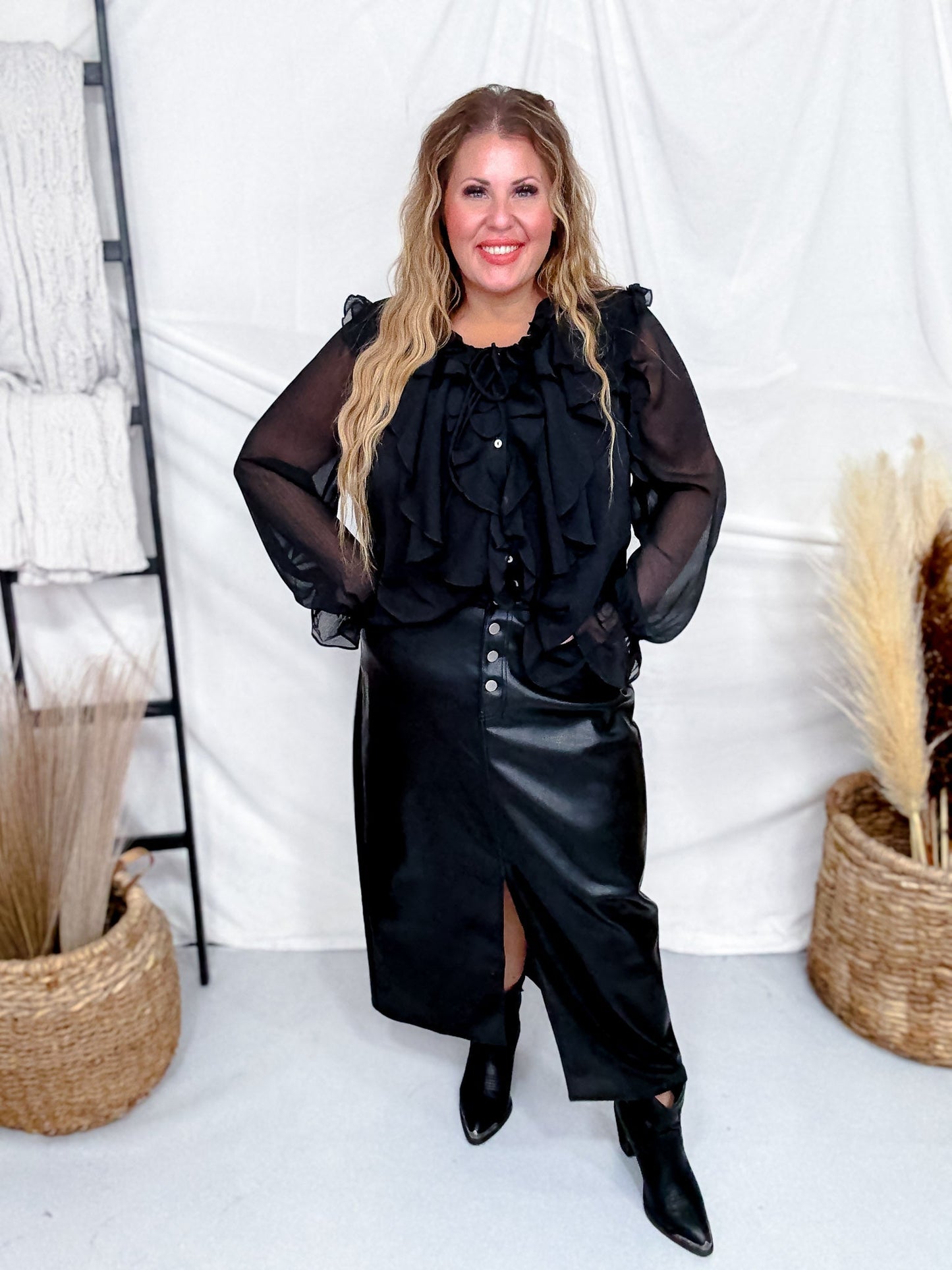 Maxi Skirt In Black Leather - Whiskey Skies - MIKAROSE