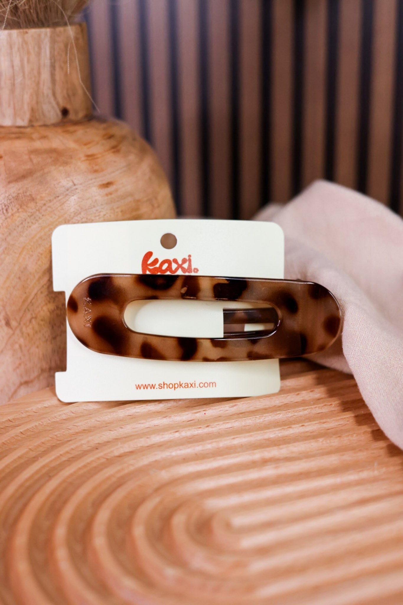 Medium Lay Flat Claw Clip (4 Colors) - Whiskey Skies - KAXI