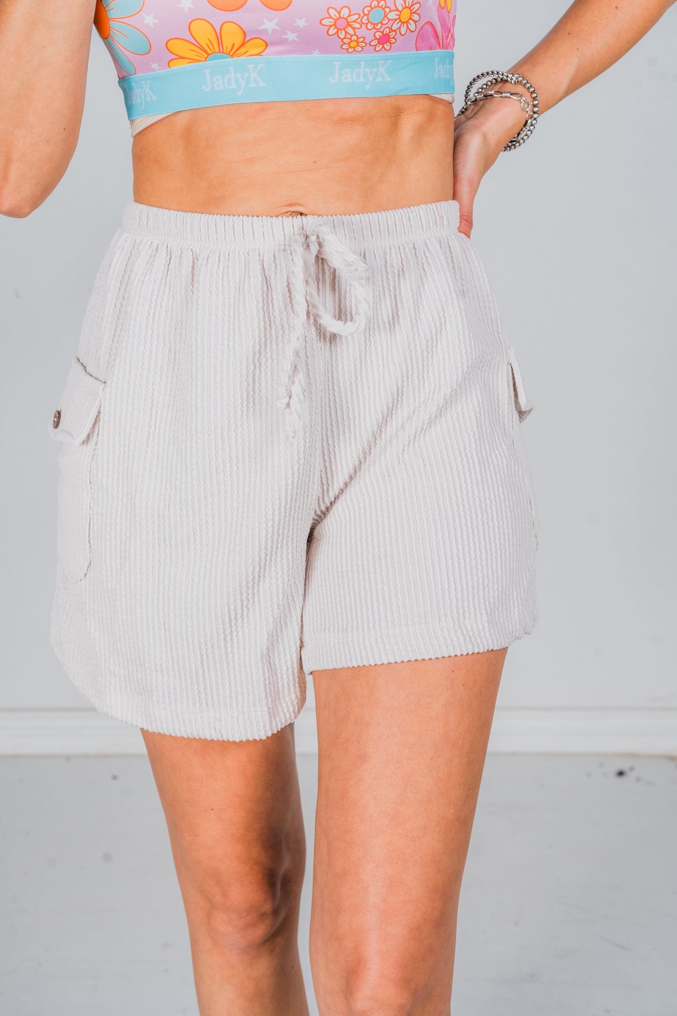 Off White Pull - On Corded Cargo Shorts - Whiskey Skies - BLUMIN