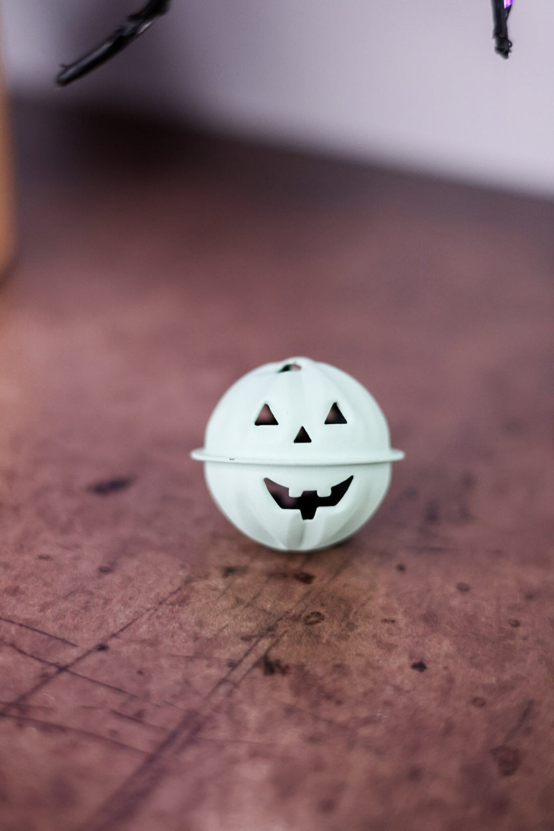 Pastel Metal Jack - O - Lantern Bells (2 Colors) - Whiskey Skies - TRANSPAC