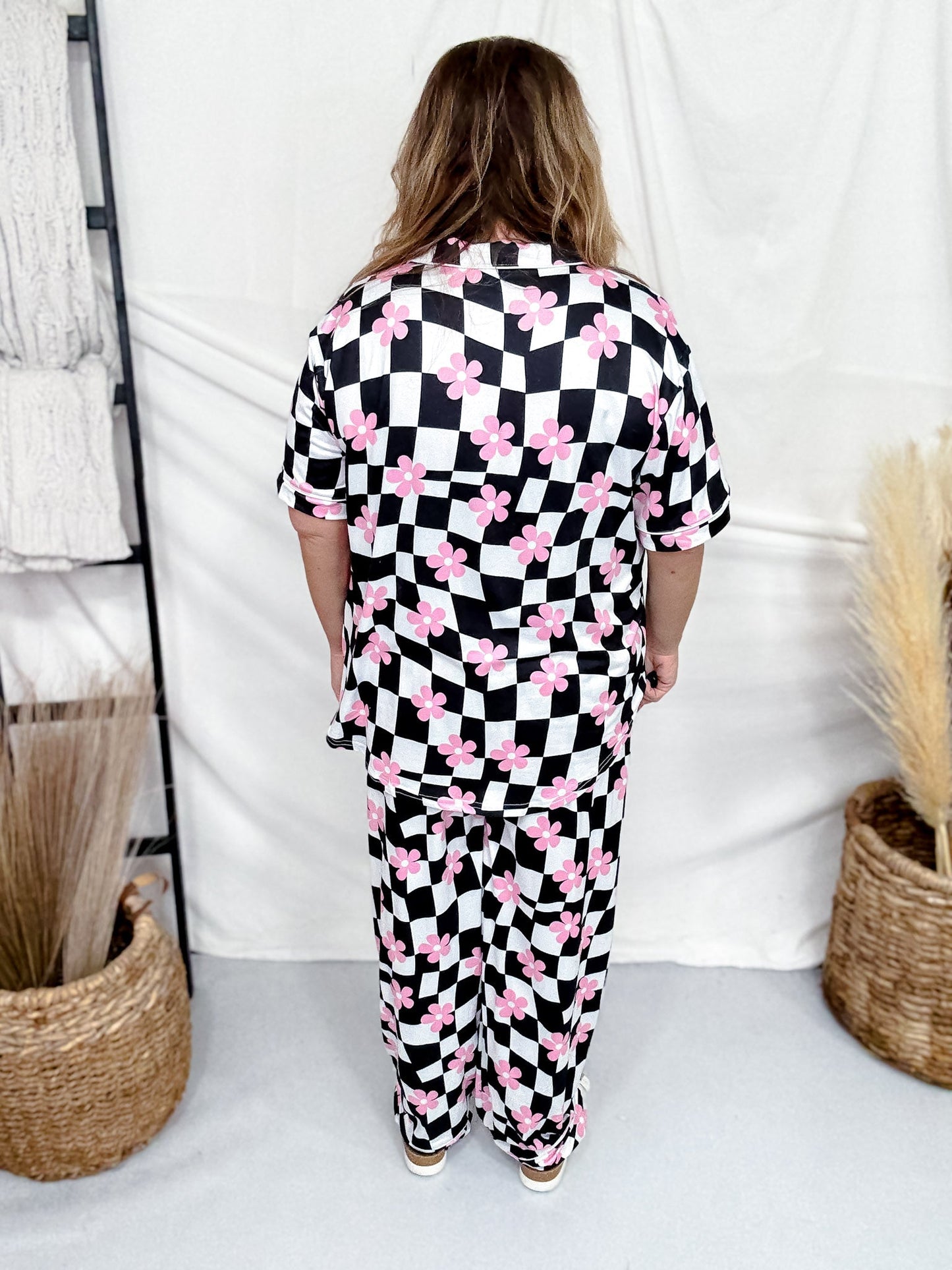 Pink Daisy Black & White Checkered Loungewear Set - Whiskey Skies - SHIRLEY & STONE