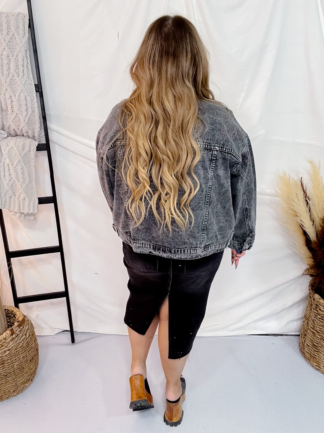 Raw Edge Charcoal Denim Jacket - Whiskey Skies - ANDREE BY UNIT