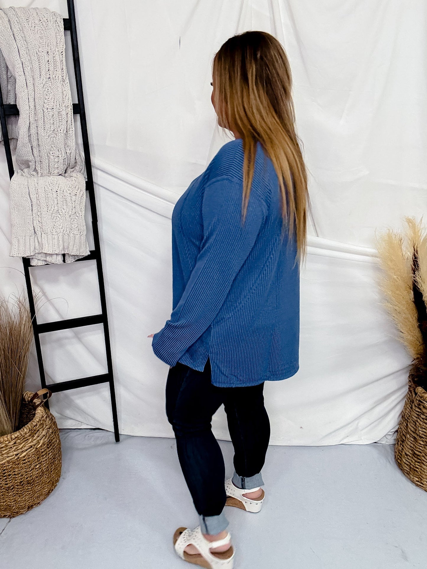 Relaxed Fit Long Sleeve Ribbed Tunic Top - Whiskey Skies - ANDREE BY UNIT