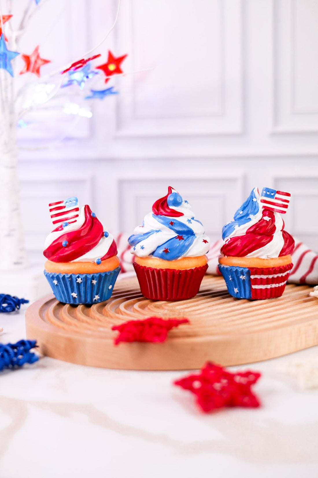Resin Americana Style Cupcake (3 Styles) - Whiskey Skies - GERSON COMPANIES
