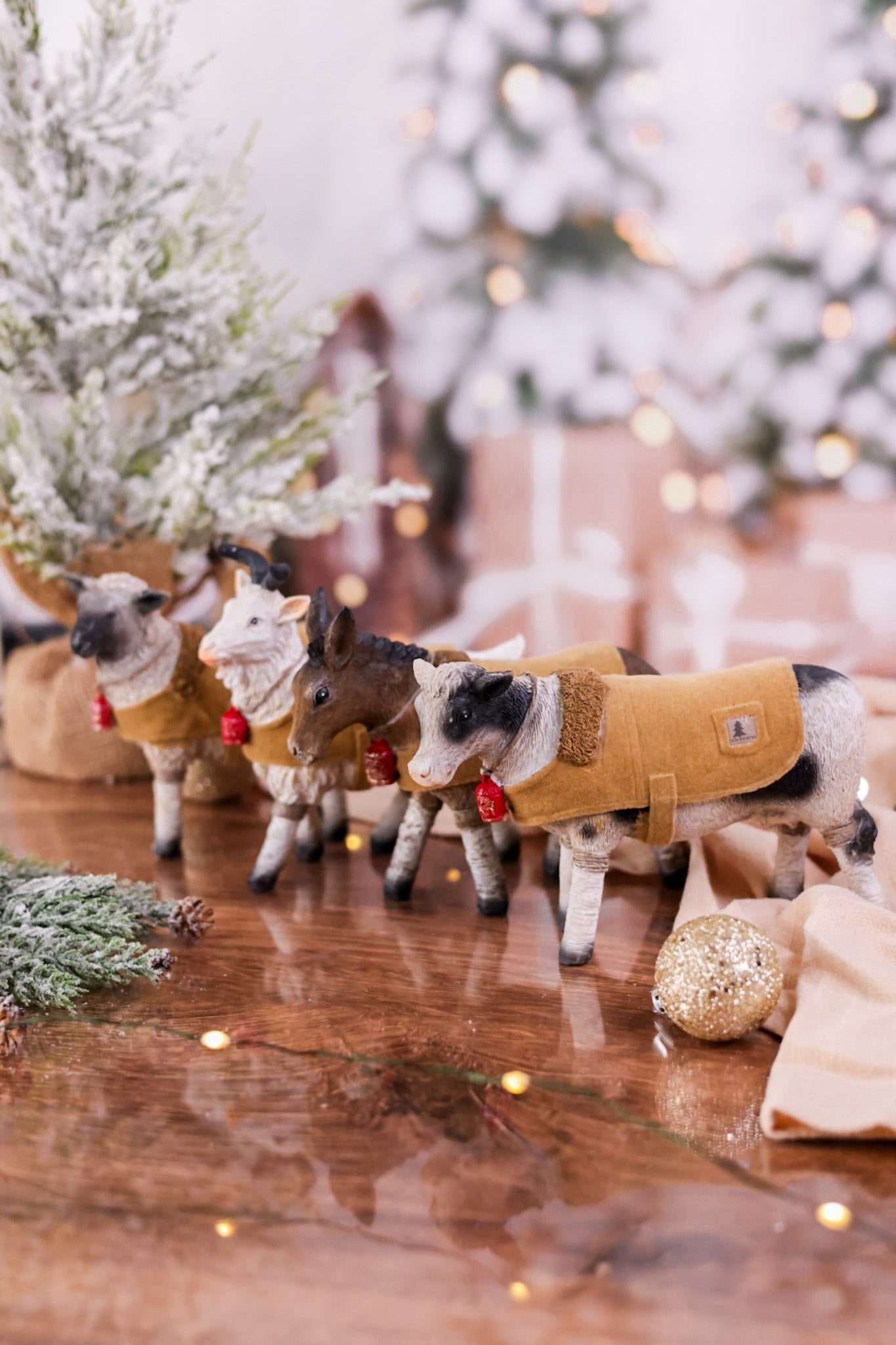 Resin Farmhouse Animals (4 Styles) - Whiskey Skies - MELROSE INTL