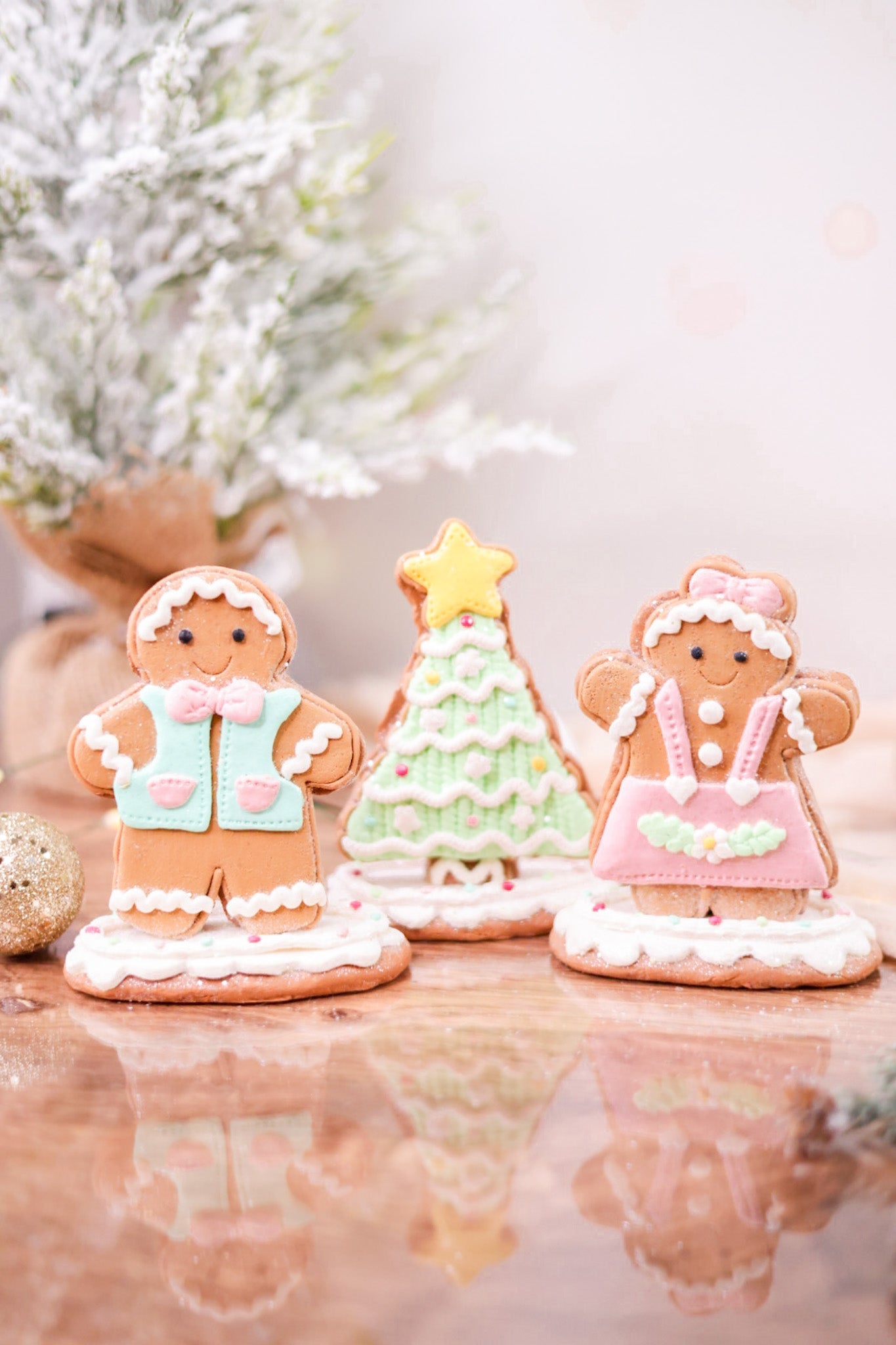 Resin Gingerbread Holiday Icons (3 Styles) - Whiskey Skies - GERSON COMPANIES