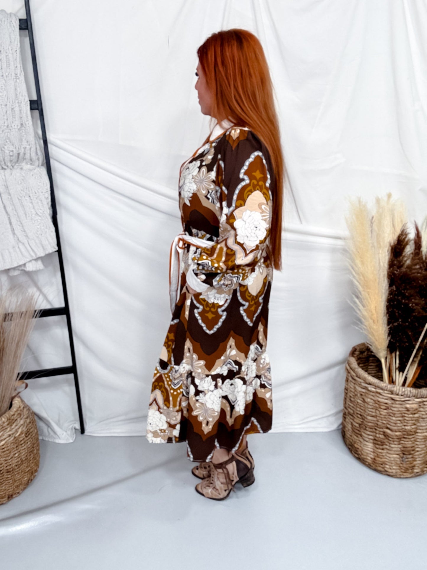 Retro Paisley Floral Print Midi Dress With White Collar & Waist Tie - Whiskey Skies - ODDI