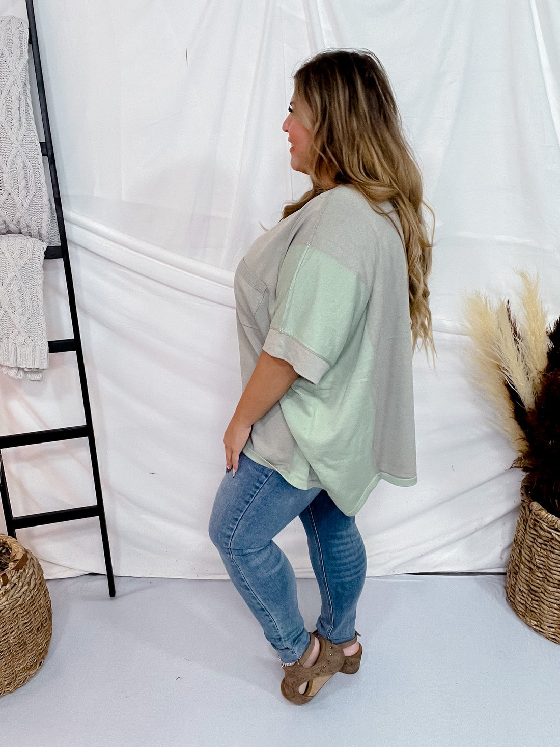 Sage Colorblock Relaxed Fit Top - Whiskey Skies - ANDREE BY UNIT