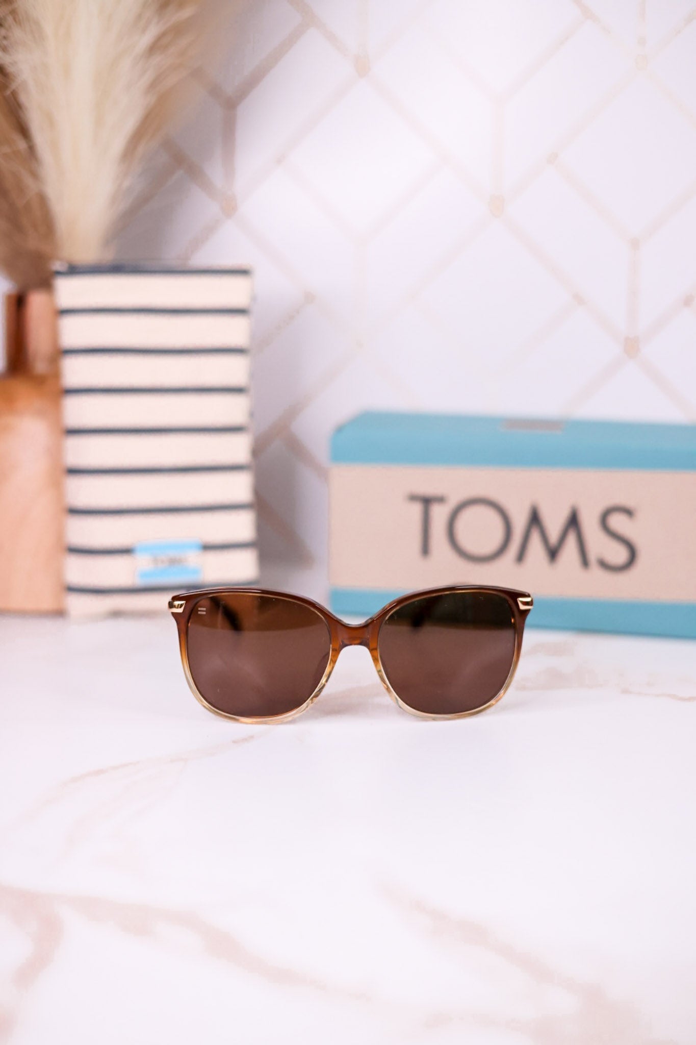 Sandela Sunglasses In Cappucino Fade - Whiskey Skies - TOMS