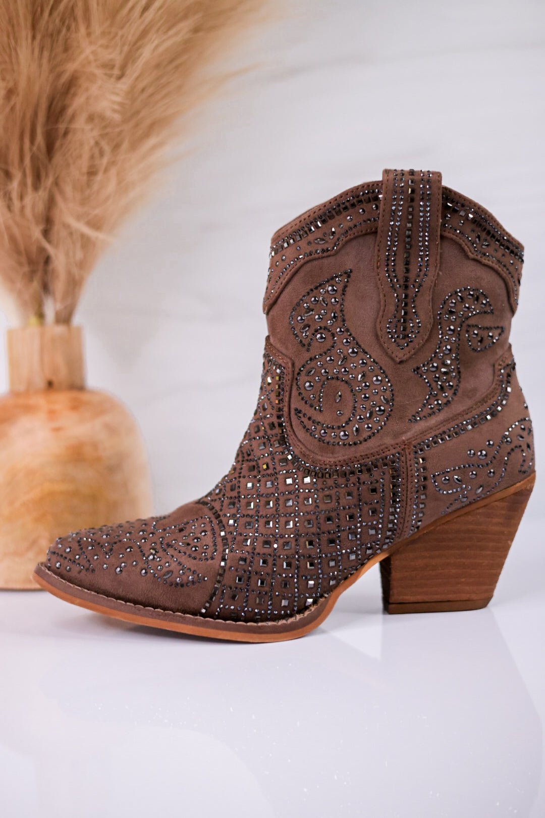 Show Off Western Taupe Ankle Boots - Whiskey Skies - VERY G