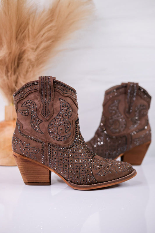 Show Off Western Taupe Ankle Boots - Whiskey Skies - VERY G