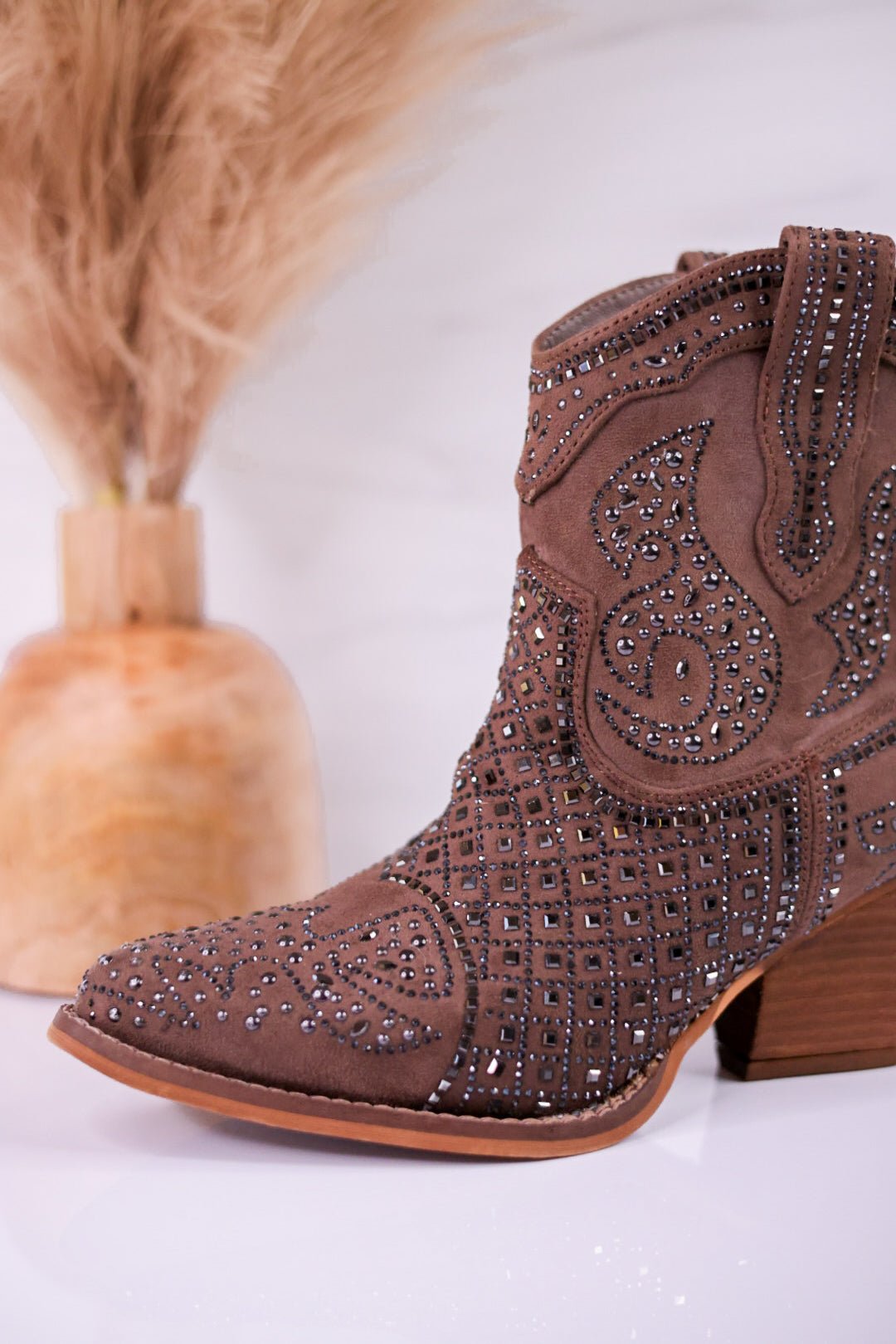Show Off Western Taupe Ankle Boots - Whiskey Skies - VERY G