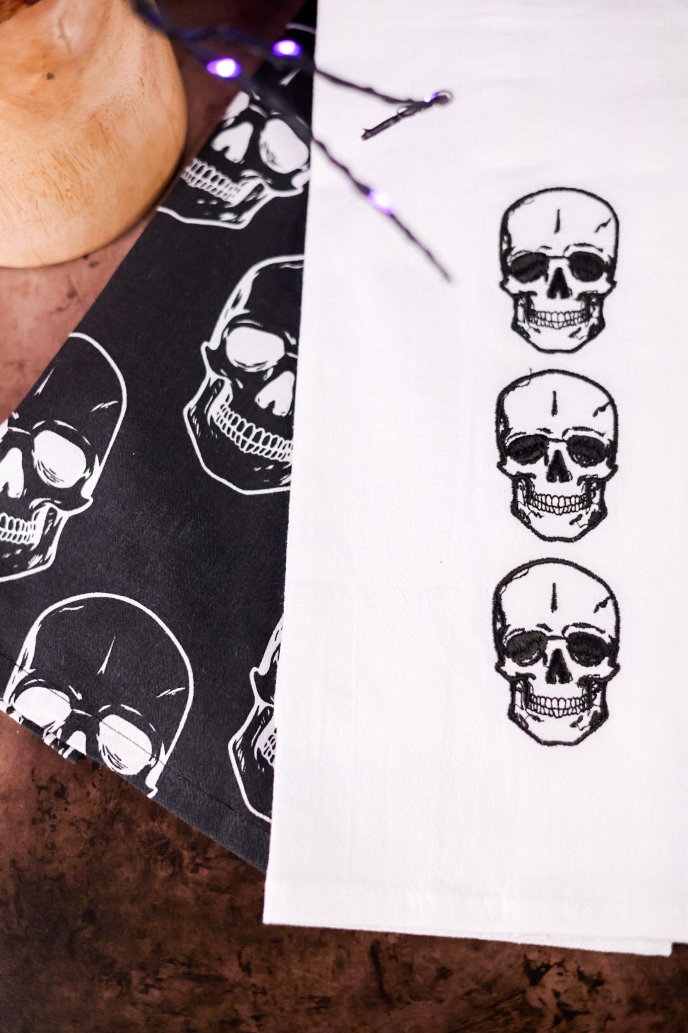 Skully Halloween Decorative Towels (Set Of 2) - Whiskey Skies - C & F ENTERPRISES