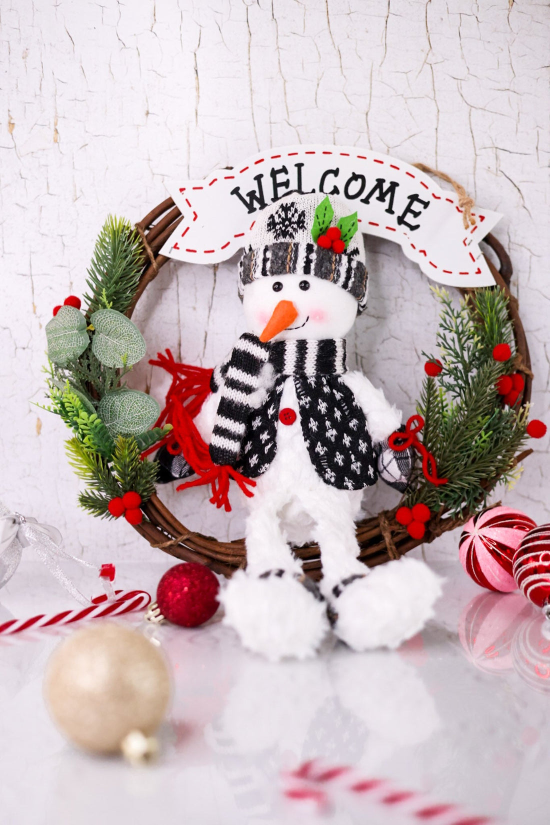 Snowflake Wishes Christmas Snowman Welcome Wreath (2 Styles) - Whiskey Skies - HANNA'S HANDIWORKS