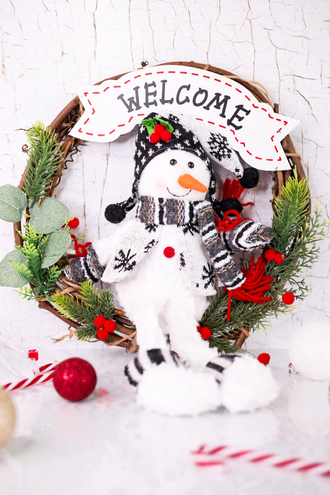 Snowflake Wishes Christmas Snowman Welcome Wreath (2 Styles) - Whiskey Skies - HANNA'S HANDIWORKS