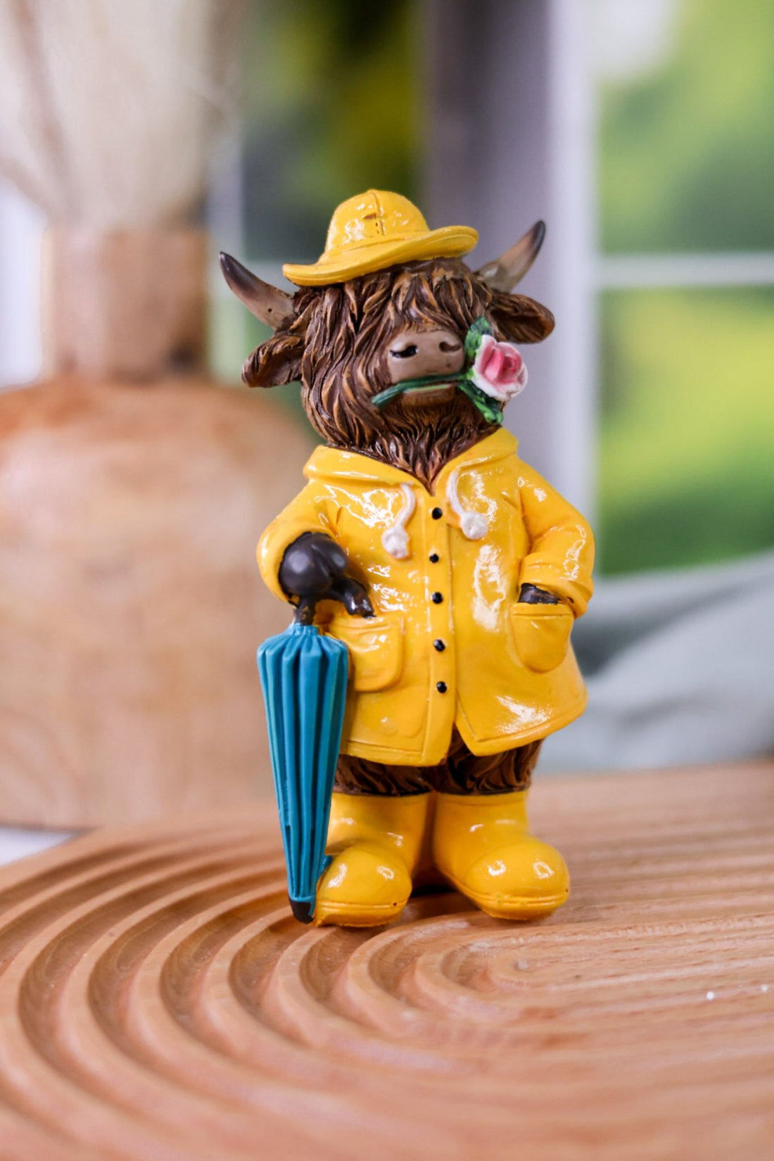 Spring Showers Resin Highland Cow Figurines (2 Styles) - Whiskey Skies - GERSON COMPANIES