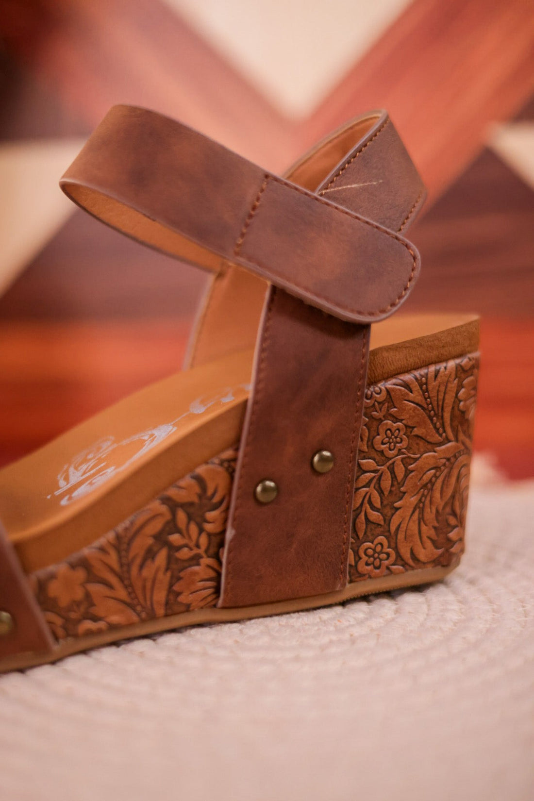 Tan Devon Wedges - Whiskey Skies - VERY G