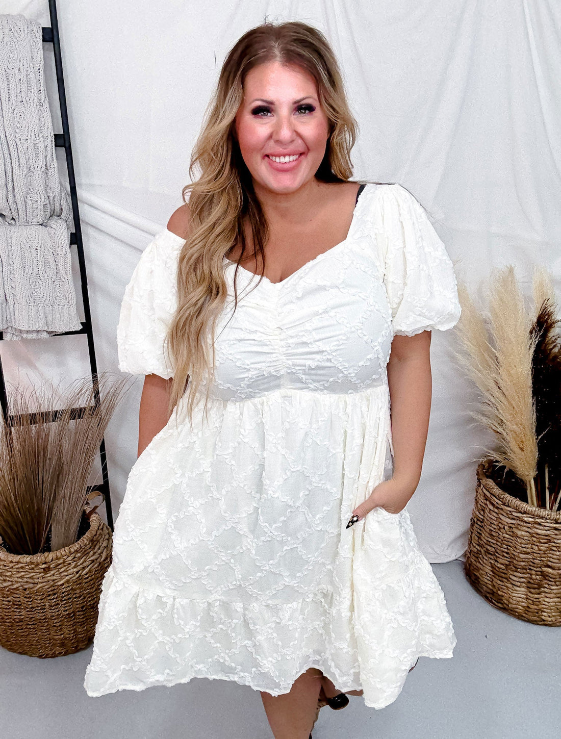 Textured Woven Dress With Balloon Sleeves In Cream - Whiskey Skies - DAVI & DANI