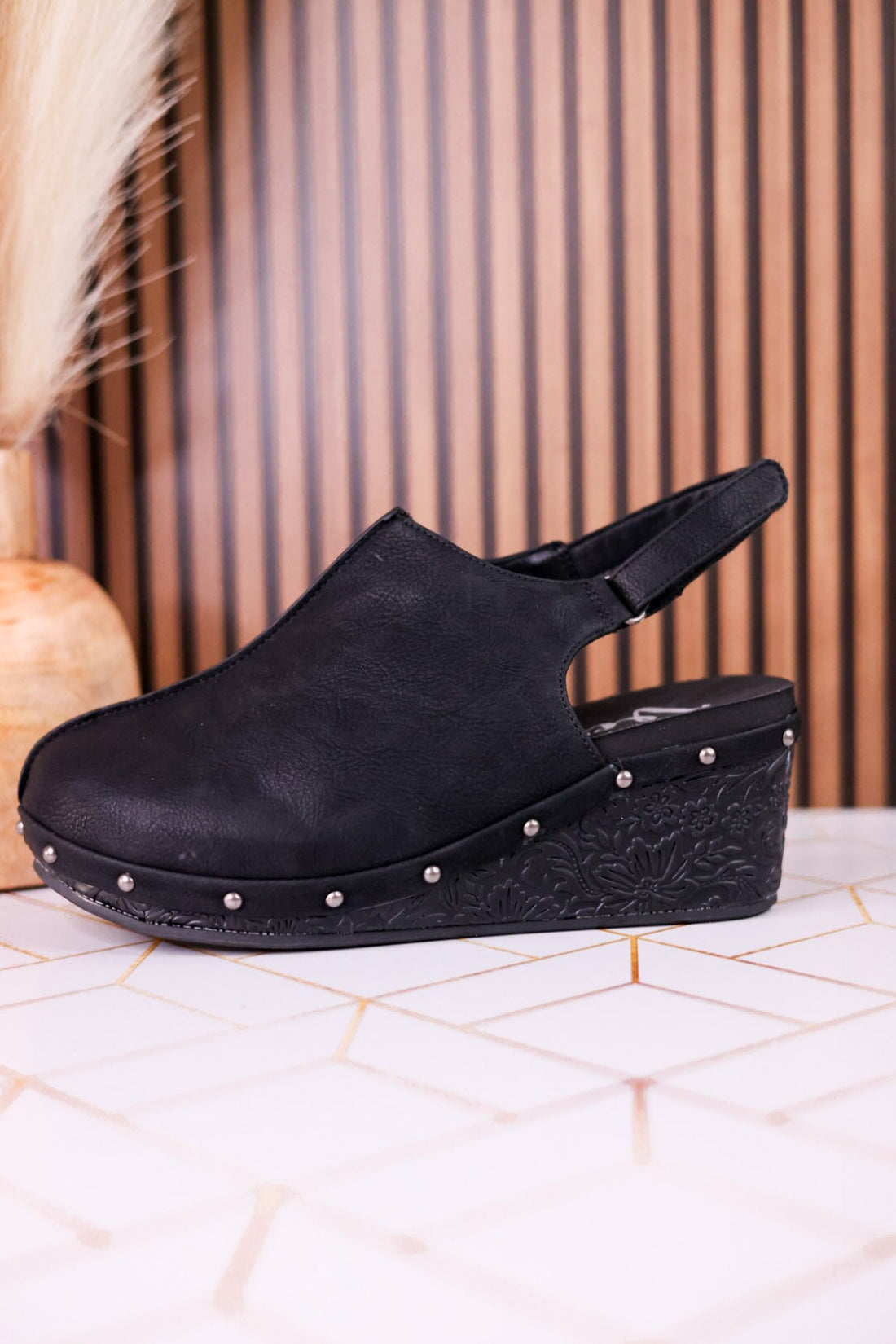 The Miranda Platform Mules In Black - Whiskey Skies - VERY G