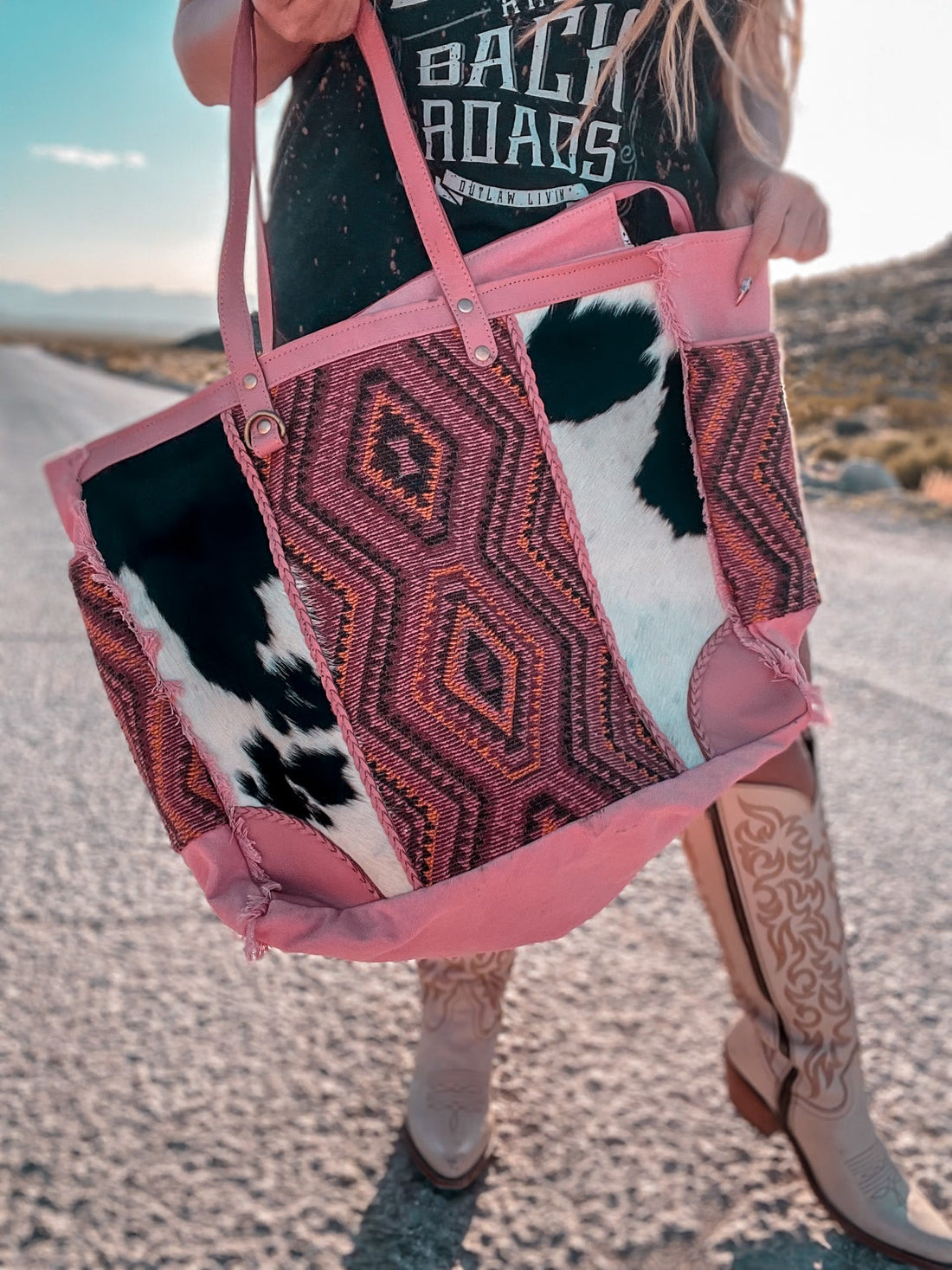 Tonga Ridge Weekender Bag in Salmon & Pink - Whiskey Skies - KHEMCHAND HANDICRAFT