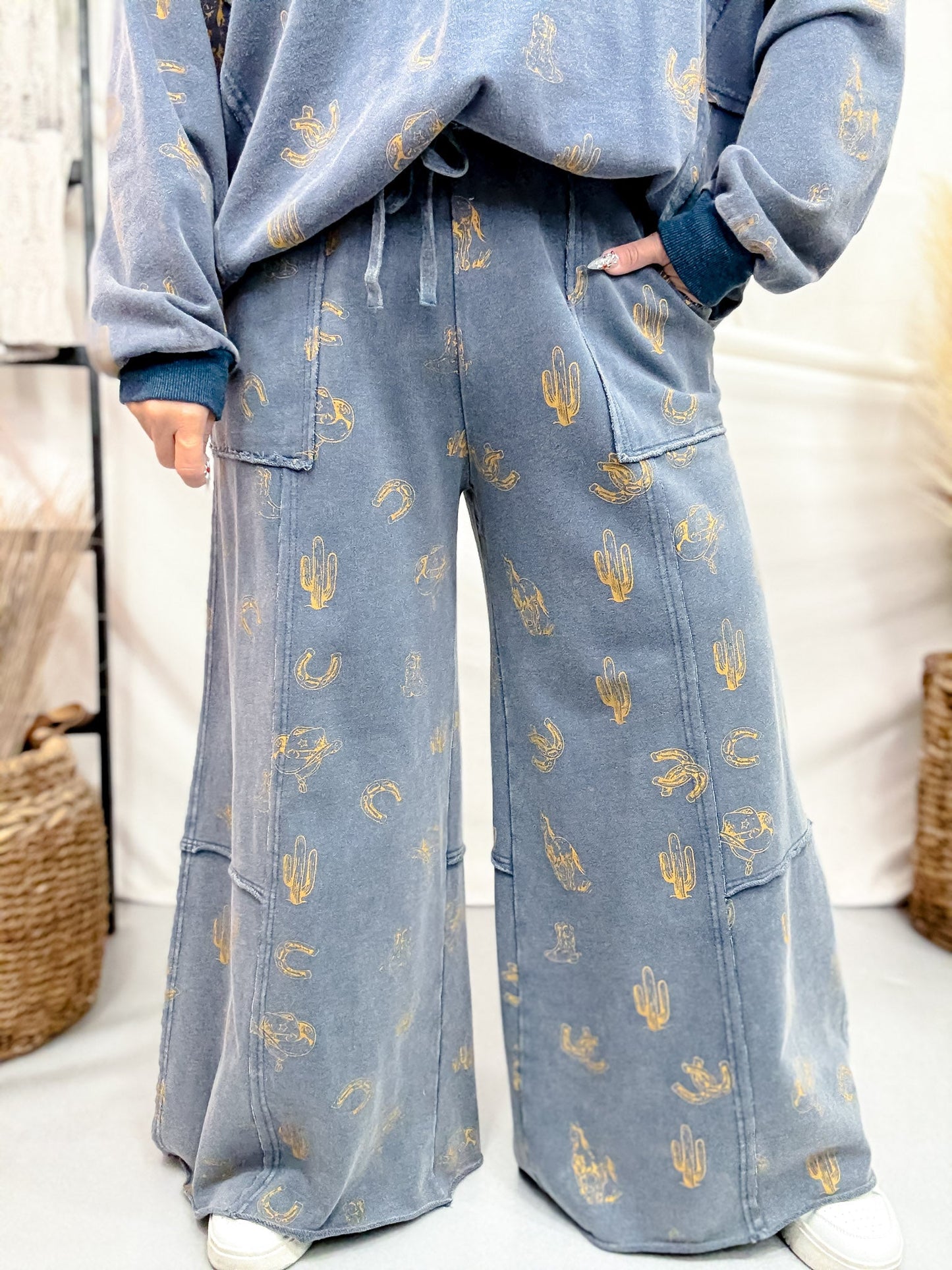 Western Print Washed Terry Drawstring Waist Pants - Whiskey Skies - EASEL