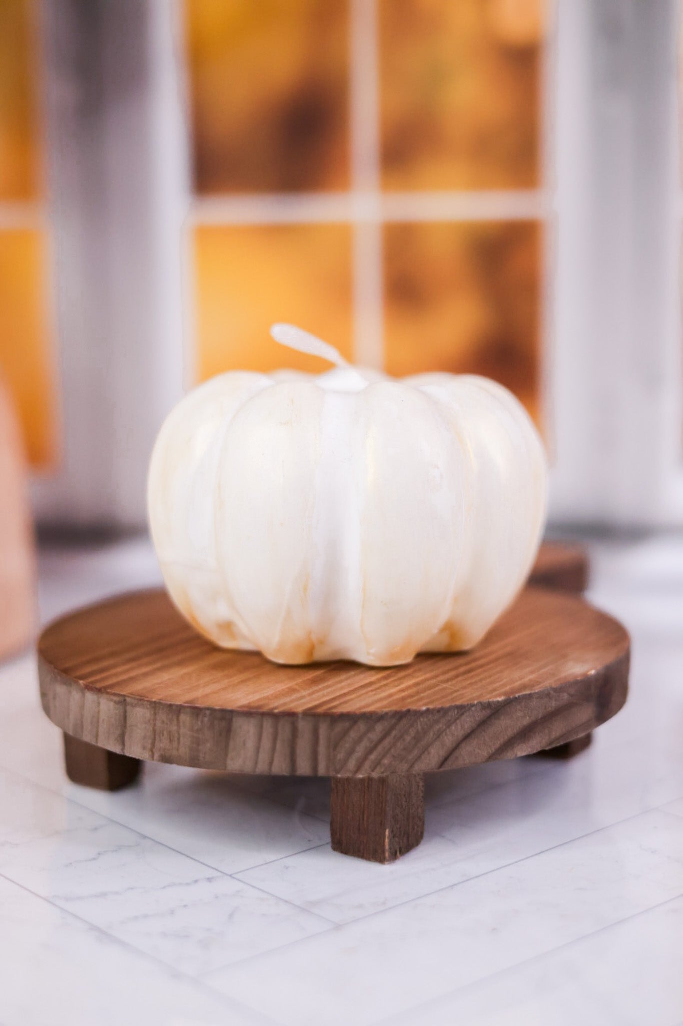 White Gold Pumpkin Candle Small - Whiskey Skies - SULLIVANS