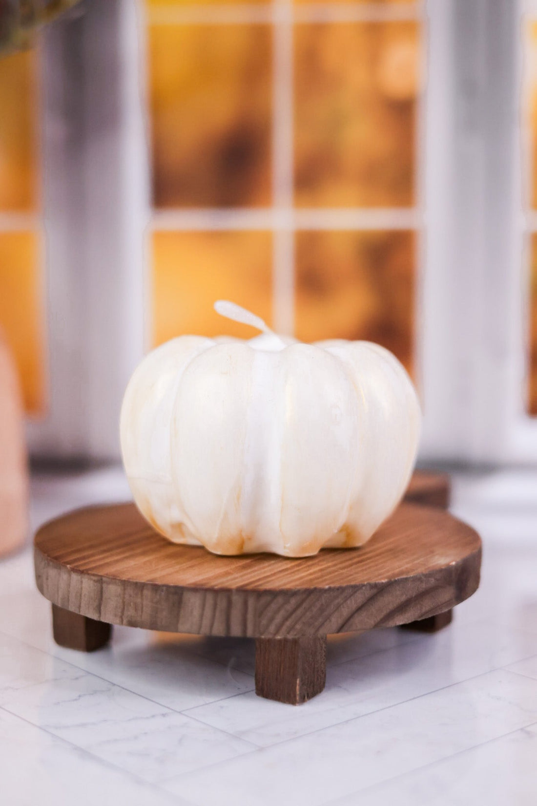 White Gold Pumpkin Candle Small - Whiskey Skies - SULLIVANS