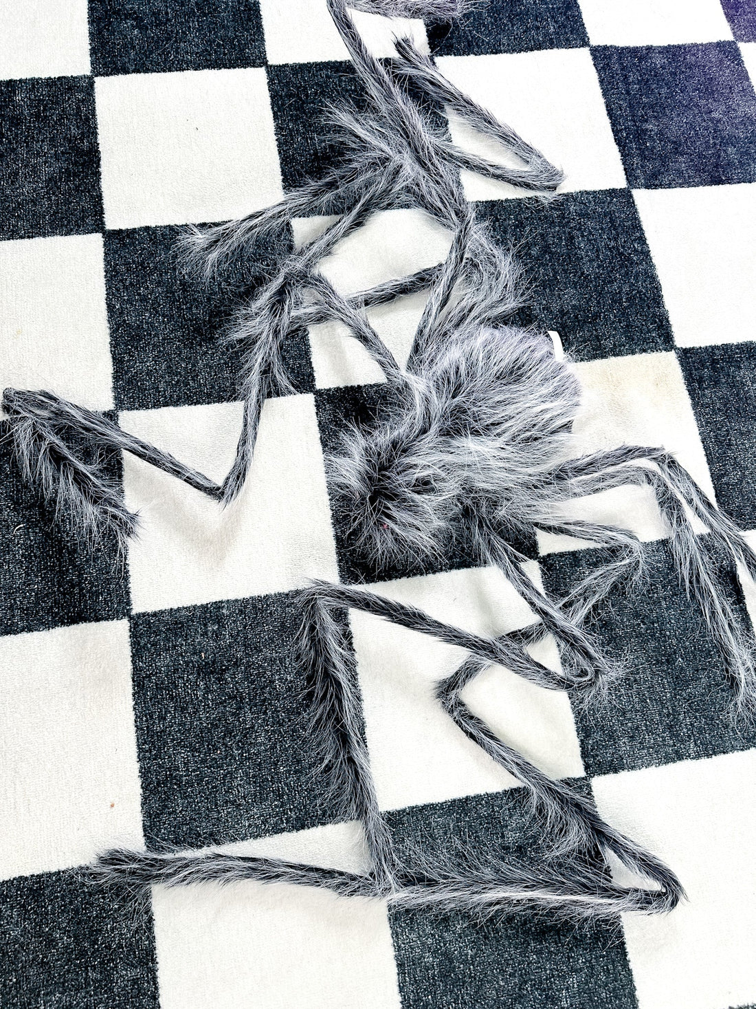 White Halloween Giant Spider - Whiskey Skies - HANNA'S HANDIWORKS