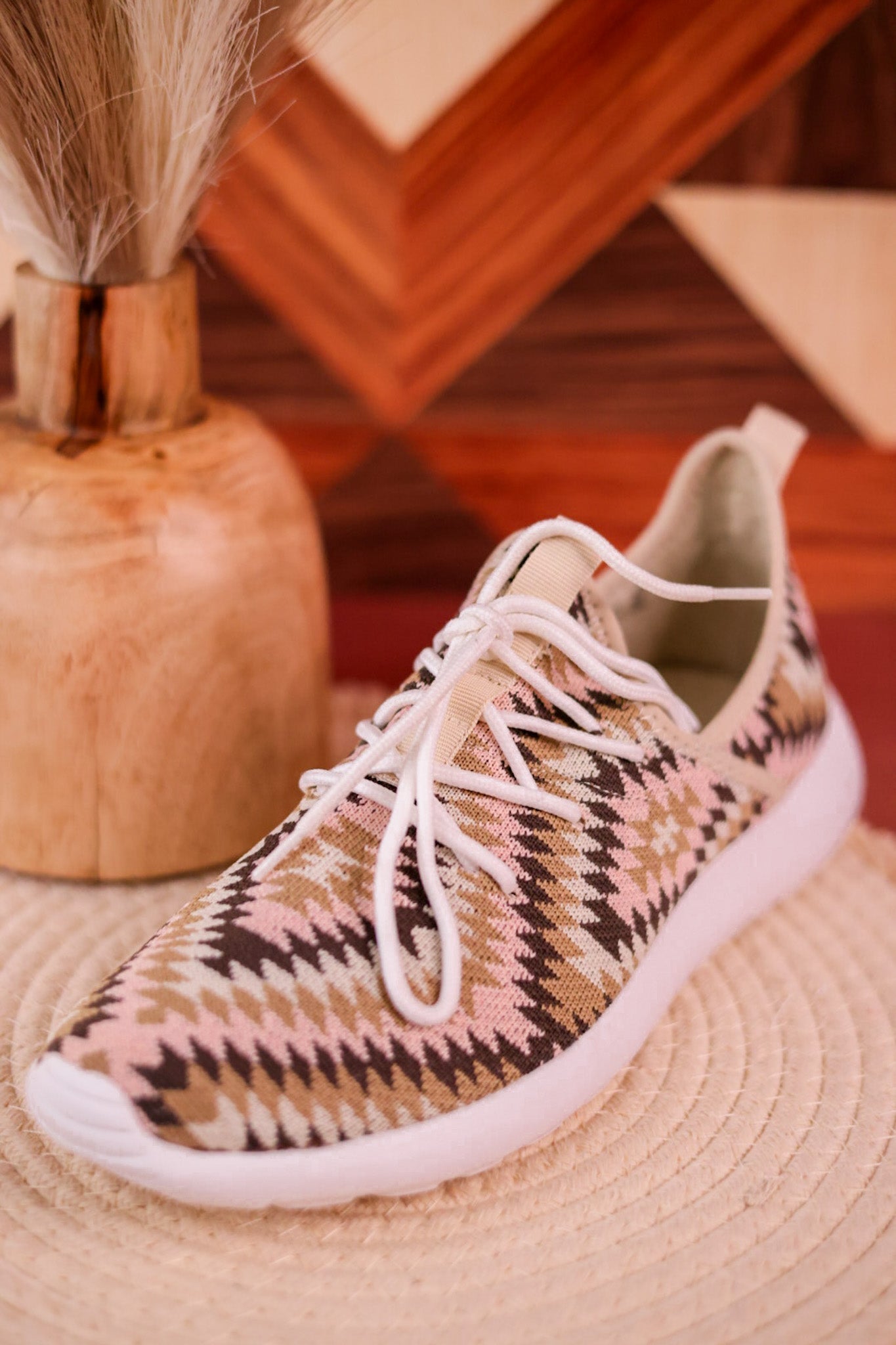 White & Pink Boat Shoes - Whiskey Skies - VERY G