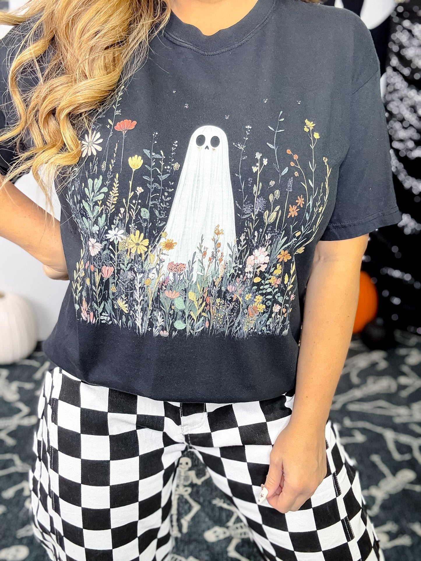 Wildflower Ghost Short Sleeve Graphic Tee - Whiskey Skies - GLAIME