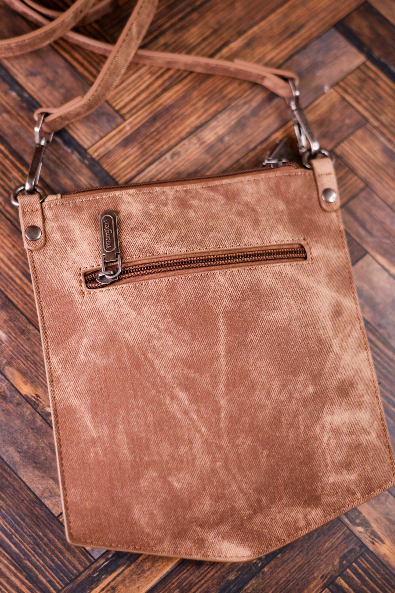 Wrangler Pocket Style Crossbody Bag in Brown - Whiskey Skies - MONTANA WEST
